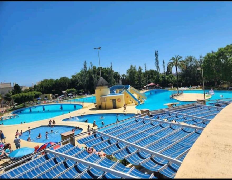 Edificio Minerva, Benalmadena Costa, Bonanza Sq.アパートメント エクステリア 写真